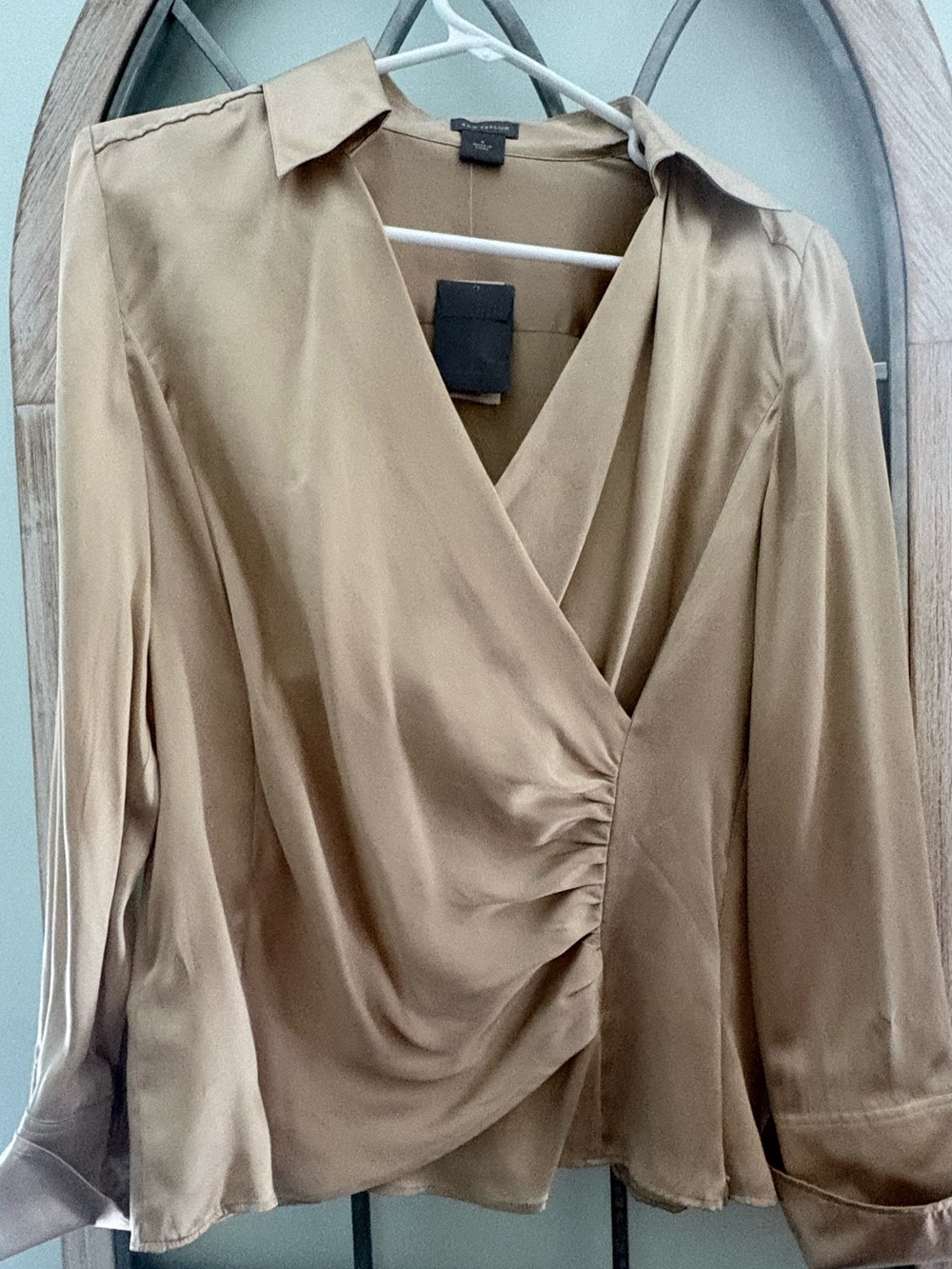 Ann Taylor Neutral Beige 100% Silk Satin Long Sleeve Blouse New With Tags 4